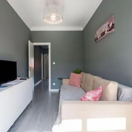 2-Bedroom Flat In Moscavide Near Fil And Arena Лориш