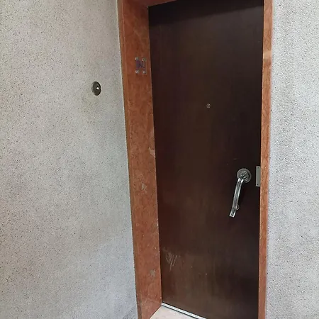 Apartment 2-Bedroom Flat In Moscavide Near Fil And Arena