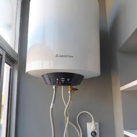 Apartment 2-Bedroom Flat In Moscavide Near Fil And Arena