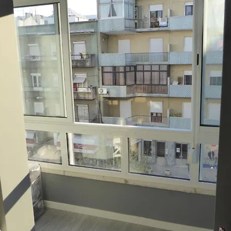 2-bedroom Flat In Moscavide Near Fil And Arena ロウレス