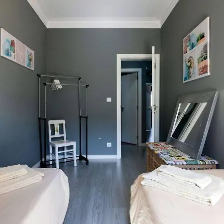 Be Local - With 2 Bedrooms In Moscavide - *